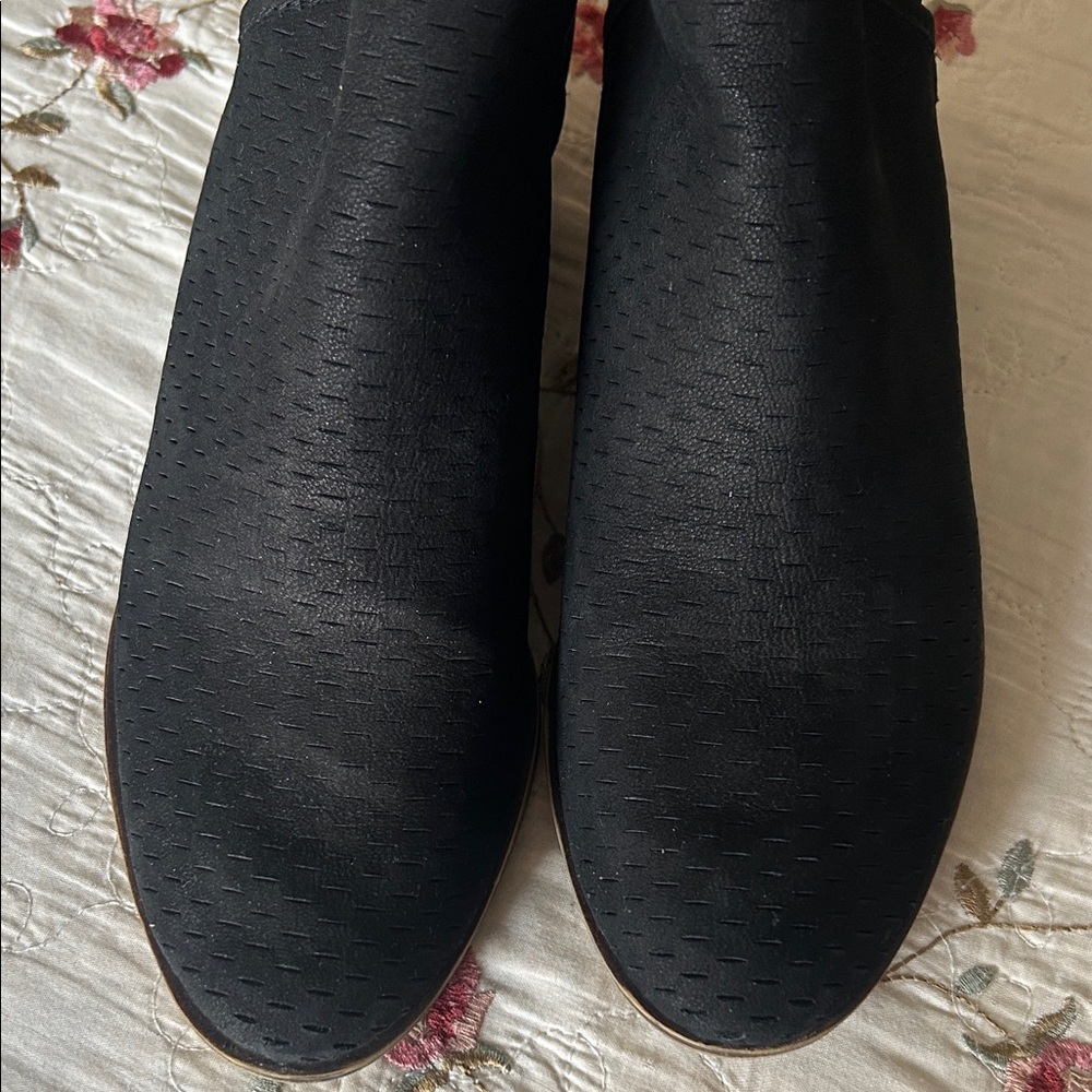 LUCKY BRAND🖤Black Suede Leather Ankle Booties Size 7.5 - Picture 5 of 14